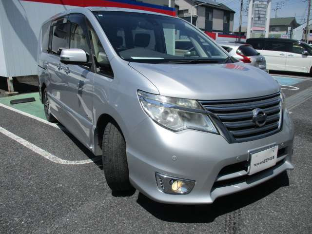 セレナ2.0 ハイウェイスター Vセレクション+Safety II S-HYBRID