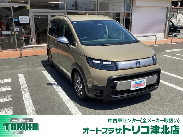 フリード1.5 e:HEV クロスター