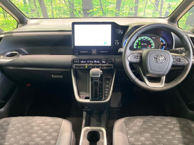 ヴォクシー1.8 ハイブリッド S-Z