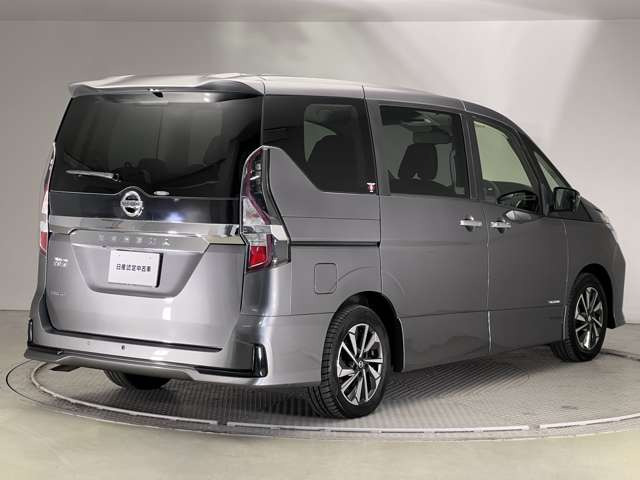 セレナ2.0 ハイウェイスターV