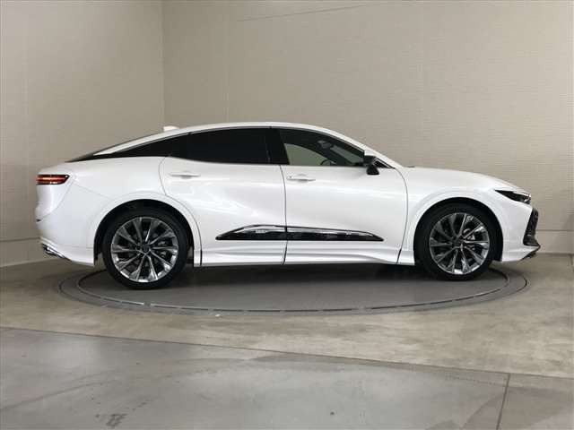 クラウンクロスオーバー2.5 G アドバンスト レザー パッケージ E-Four 4WD