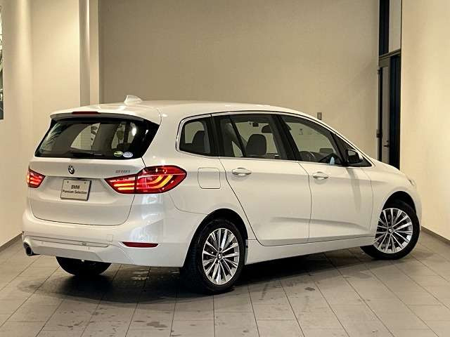 2シリーズグランツアラー218i ラグジュアリー