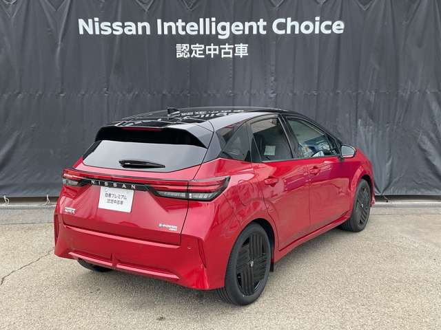 ノート1.2 X FOUR 90周年記念車 4WD