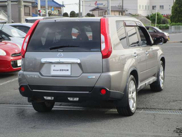 エクストレイル2.0 20GT ディーゼル 4WD