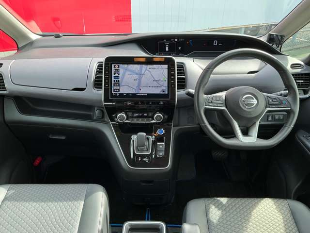 セレナ1.2 e-POWER ハイウェイスターV