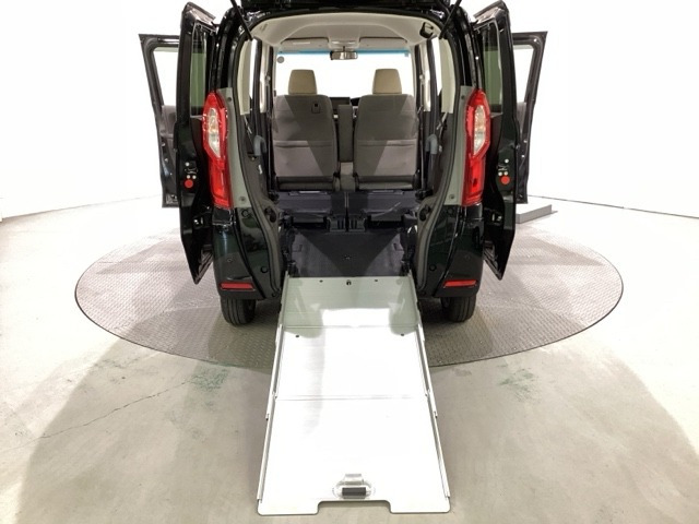 N-BOXL スロープ 4WD