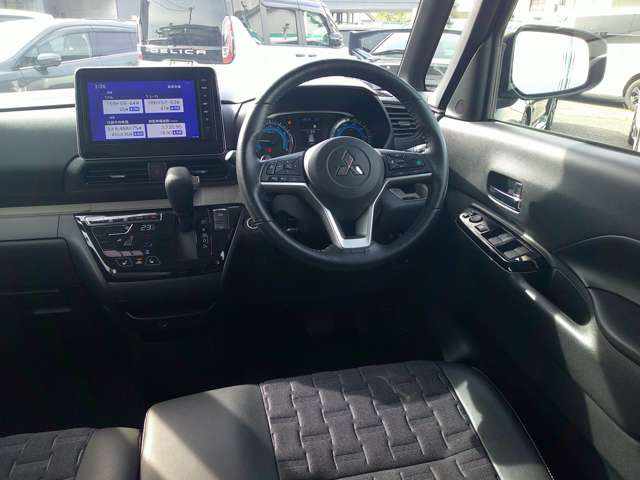 デリカミニT プレミアム 4WD