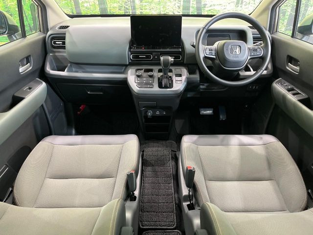 フリード1.5 e:HEV クロスター