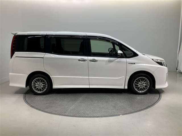 ノア1.8 ハイブリッド Si W×B