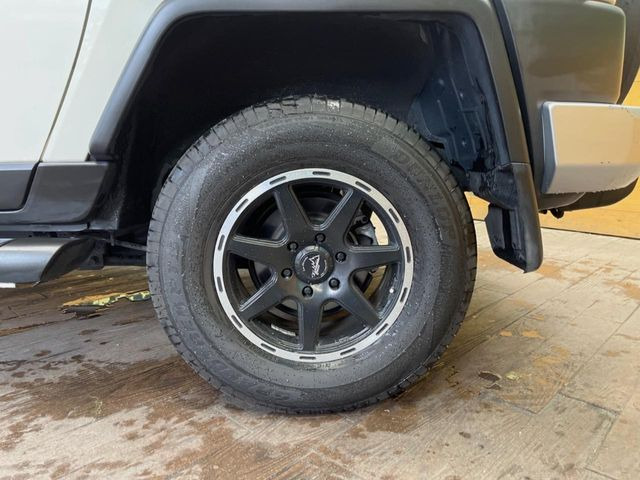 �y17�C���`�A���~�z�C�[���z�O�ςɃ}�b�`�����A���~�z�C�[���𑕒����Ă���܂��B�e��A���~�z�C�[����A�X�^�b�h���X�^�C�����戵�����Ă���܂��B���񂲑��k����������