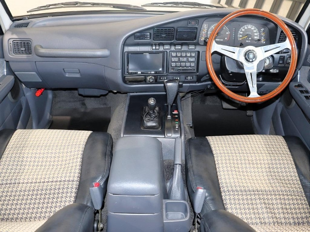 ランドクルーザー804.5 VXリミテッド 4WD