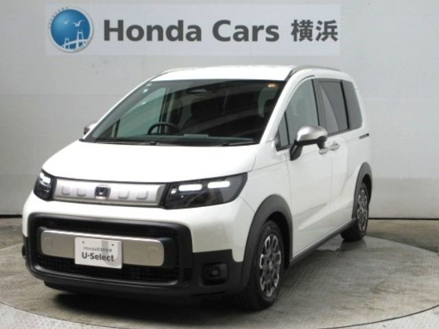 フリード1.5 e:HEV クロスター