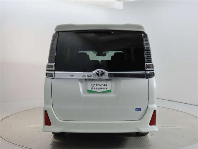 ヴォクシー2.0 ZS 煌III