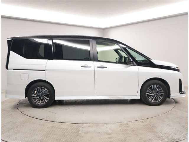 セレナ2.0 ハイウェイスターV Vセレクション