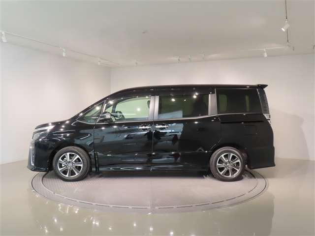 ヴォクシー2.0 ZS 煌III