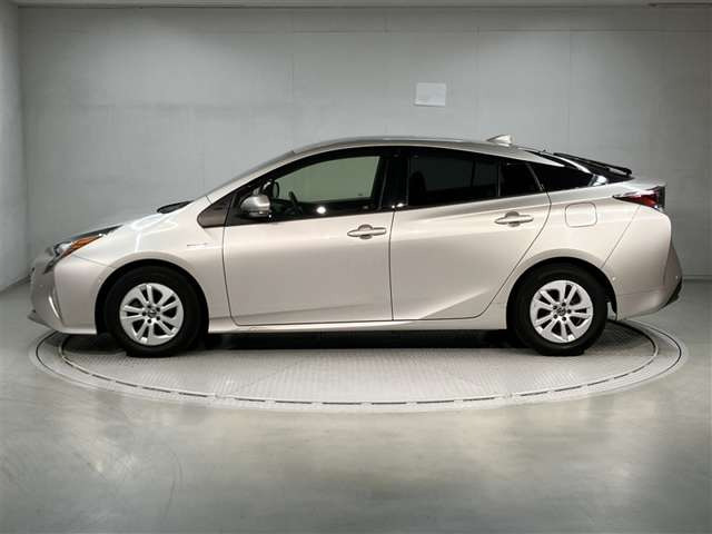 プリウス1.8 S セーフティ プラス