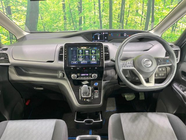 セレナ1.2 e-POWER ハイウェイスターV