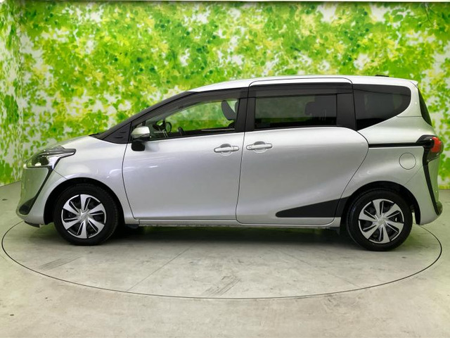 シエンタハイブリッド 1.5 G クエロ