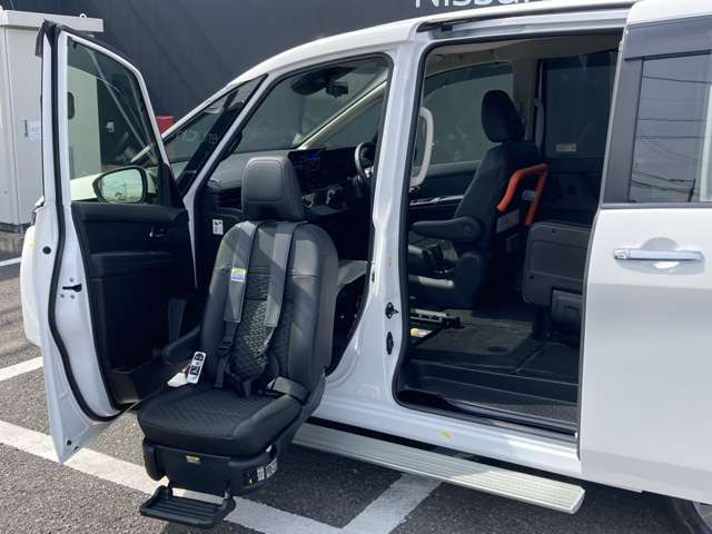 セレナ2.0 XV 送迎タイプ