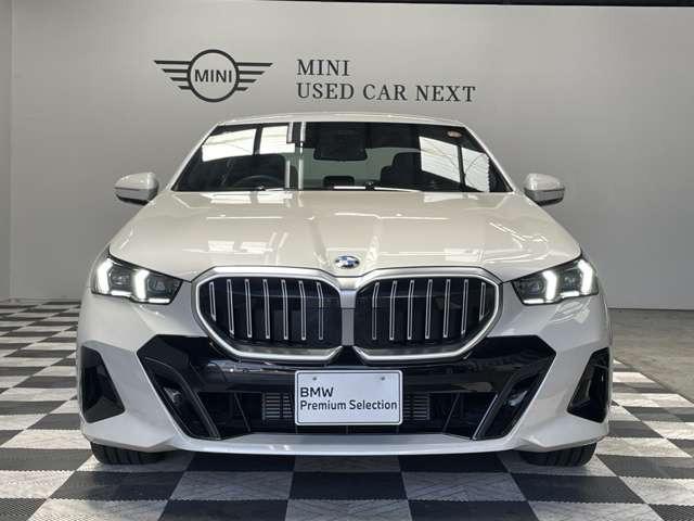 5シリーズセダン523d xドライブ Mスポーツ 4WD