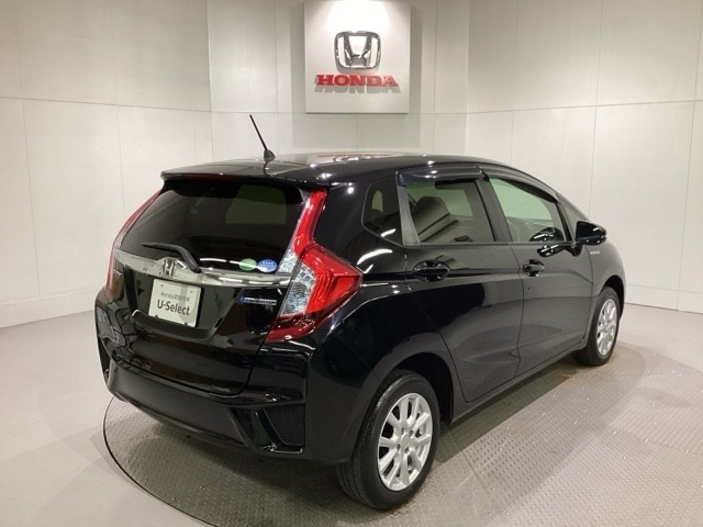 フィット1.5 ハイブリッド Fパッケージ コンフォートエディション 4WD