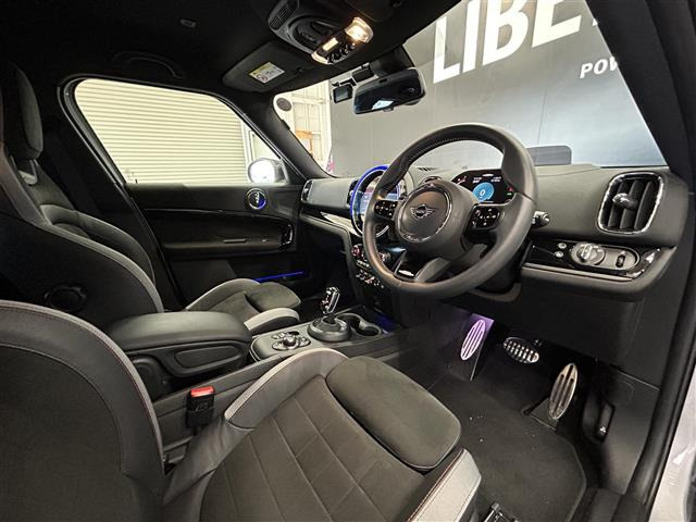 ミニクロスオーバージョン・クーパー・ワークス 4WD