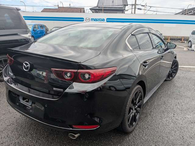 MAZDA3セダン