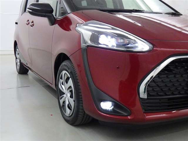 シエンタハイブリッド 1.5 G クエロ