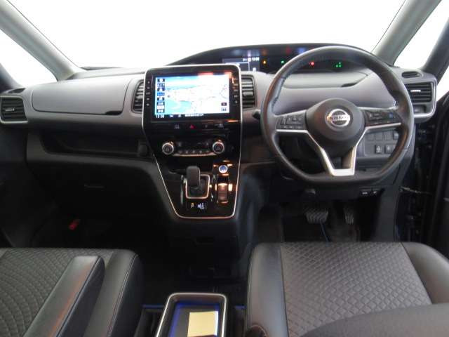 セレナ1.2 e-POWER ハイウェイスターV