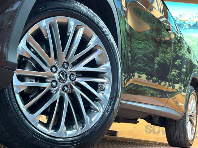 �y����20�C���`�A���~�z�C�[���z�O�ςɃ}�b�`���������A���~�z�C�[���𑕒����Ă���܂��B�e��ЊO�A���~�z�C�[����A�X�^�b�h���X�^�C�����戵�����Ă���܂��B���񂲑��k����������