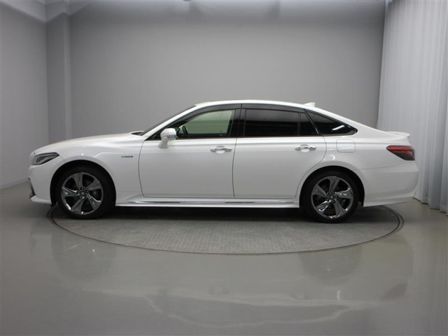 クラウンハイブリッド 2.5 RS Four 4WD