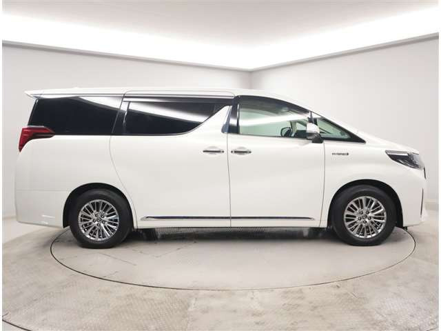 アルファードハイブリッド 2.5 G Fパッケージ E-Four 4WD