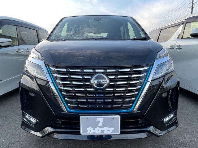 セレナ1.2 e-POWER ハイウェイスターV