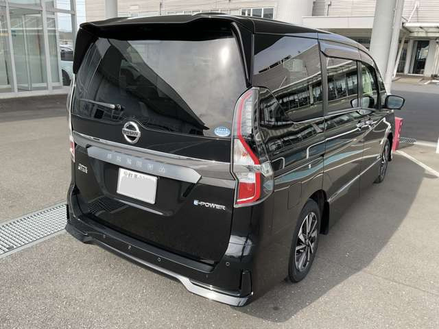 セレナ1.2 e-POWER ハイウェイスターV