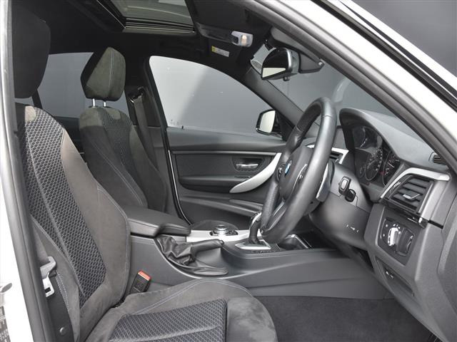 3シリーズセダン320i Mスポーツ