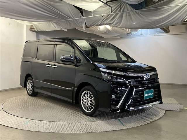 ヴォクシー1.8 ハイブリッド ZS 煌III