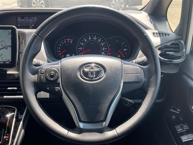 ヴォクシー2.0 ZS 煌III