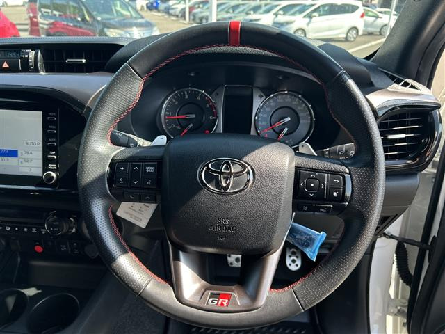 ハイラックス2.4 Z GRスポーツ ディーゼル 4WD