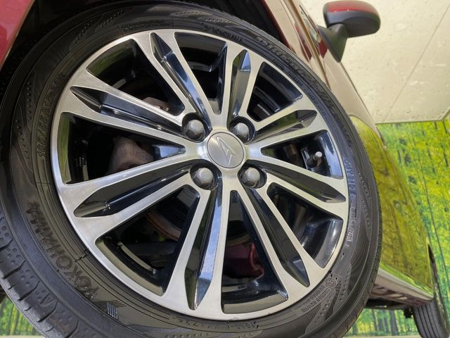 �y����15�C���`�A���~�z�C�[���z�O�ςɃ}�b�`���������A���~�z�C�[���𑕒����Ă���܂��B�e��ЊO�A���~�z�C�[����A�X�^�b�h���X�^�C�����戵�����Ă���܂��B���񂲑��k����������