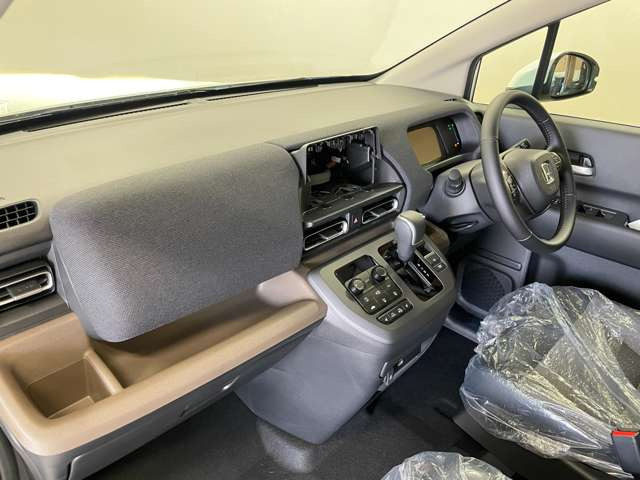 広々とした空間で、手軽にお荷物を出し入れ可能です!!