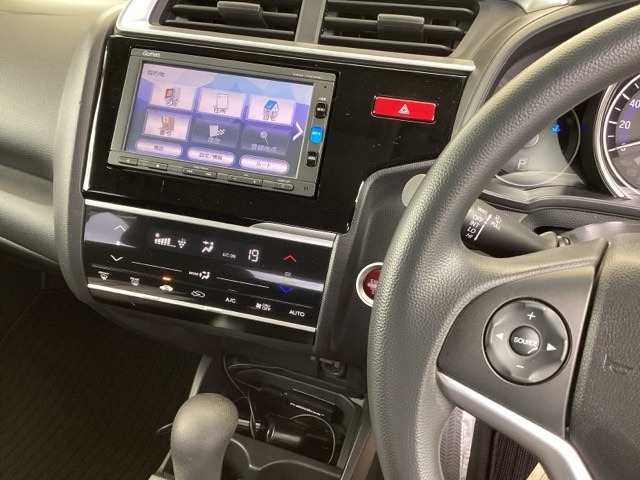 フィット1.3 13G Fパッケージ ファインエディション