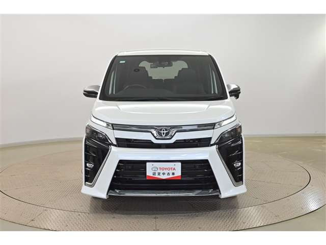 ヴォクシー2.0 ZS 煌III 4WD