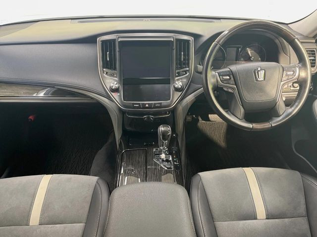 クラウンアスリートハイブリッド 2.5 S Four Jフロンティア 4WD