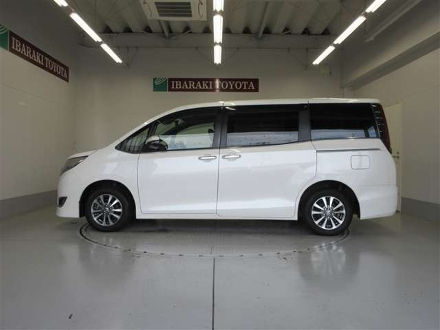 エスクァイア2.0 Gi プレミアムパッケージ ブラックテイラード