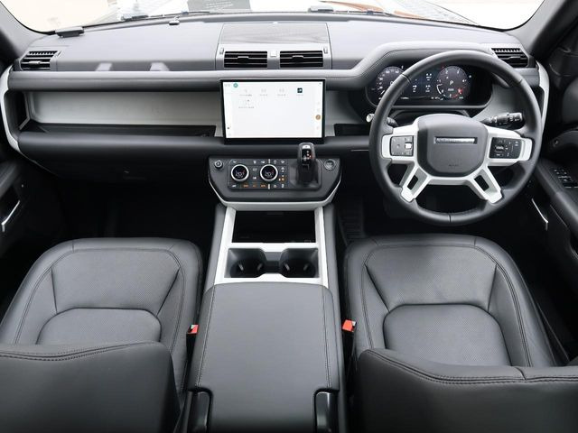 ディフェンダー90 Xダイナミック HSE 3.0L D350 ディーゼル 4WD