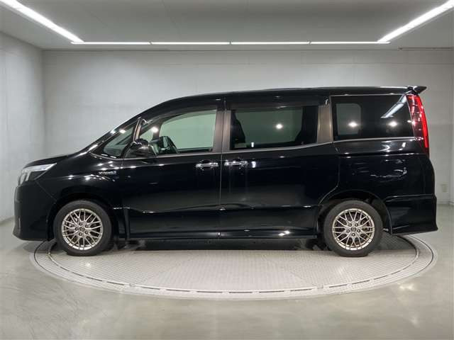 ノア1.8 ハイブリッド Si W×B