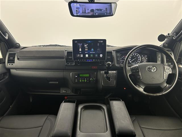 ハイエースバン