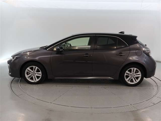 カローラスポーツ1.8 ハイブリッド G