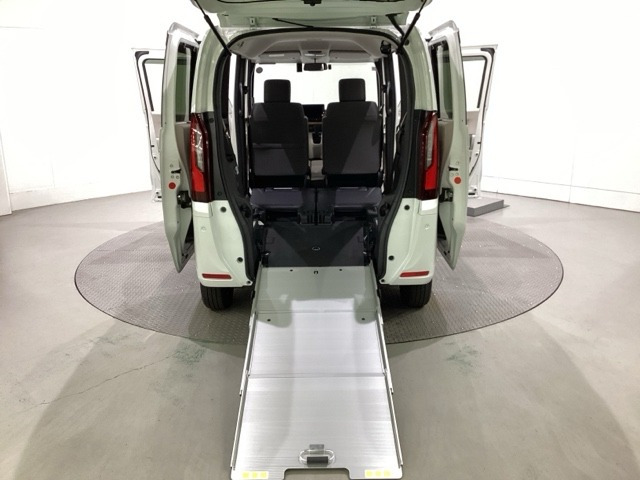 N-BOXスロープ 4WD