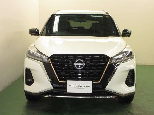 キックス1.2 X 90周年記念車 (e-POWER)